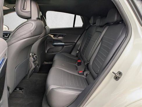 Used 2025 Mercedes-Benz GLC 300 4MATIC w/ AMG Line image 18