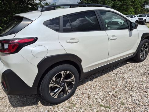 Used 2025 Subaru Crosstrek 2.5i Premium AWD/4WD image 3
