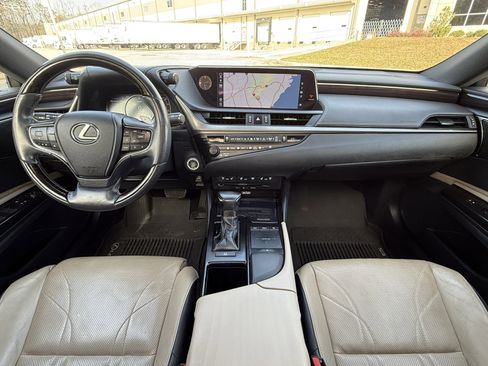 Used 2019 Lexus ES 350 Ultra Luxury image 22