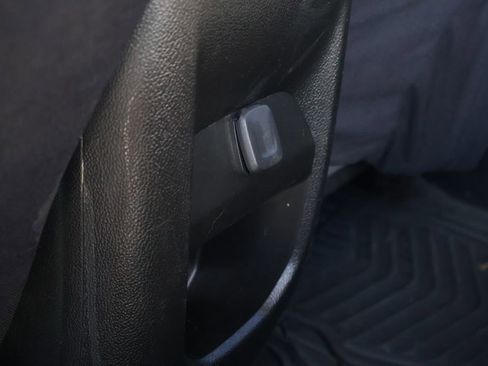 Used 2018 Chevrolet Colorado W/T w/ WT Convenience Package RWD image 31