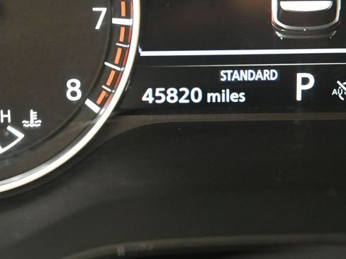 Used 2025 Nissan Pathfinder SV FWD image 33