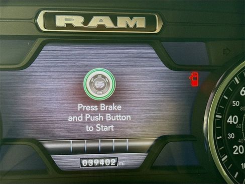 Used 2024 RAM 1500 Laramie image 6