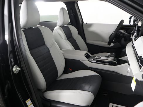 New 2025 Mitsubishi Outlander SE image 34