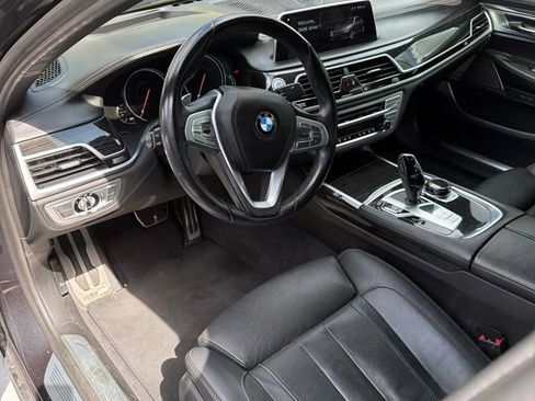 Used 2019 BMW 740i w/ Executive Package RWD image 6