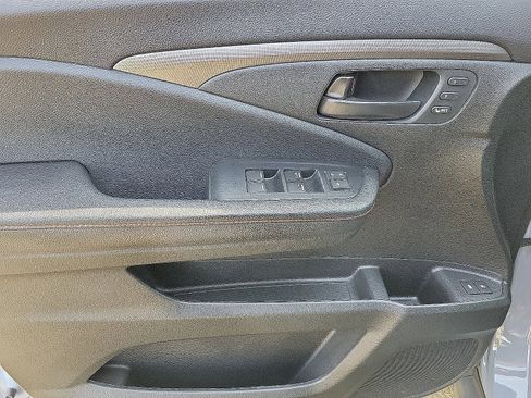 Used 2022 Honda Pilot TrailSport image 12