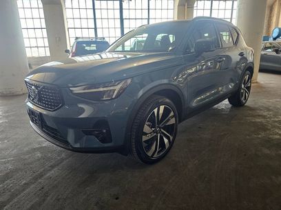 Certified 2023 Volvo XC40 B5 Plus w/ Protection Package Premier