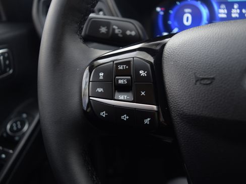 Used 2022 Ford Escape Titanium w/ Class II Trailer Tow Package image 6