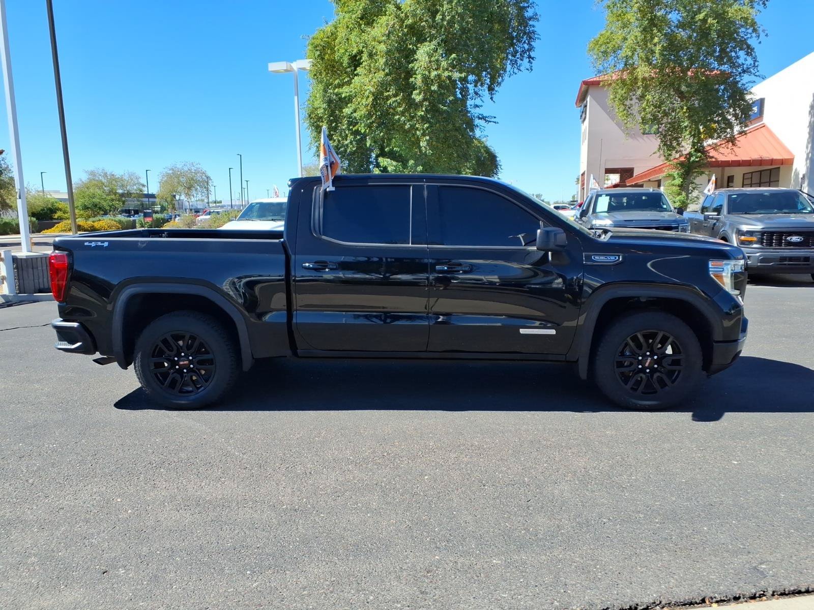 Used 2021 GMC Sierra 1500 Elevation AWD/4WD image 3