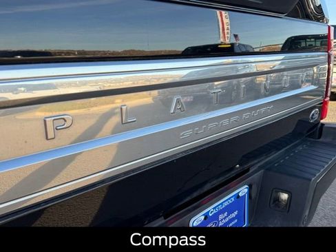 Certified 2022 Ford F450 Platinum w/ FX4 Off-Road Package image 22