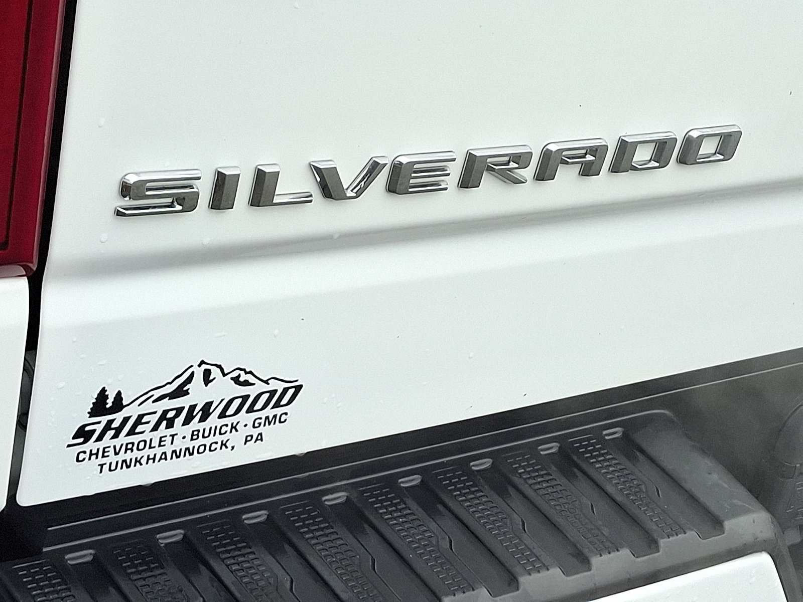 Certified 2024 Chevrolet Silverado 1500 RST AWD/4WD image 30