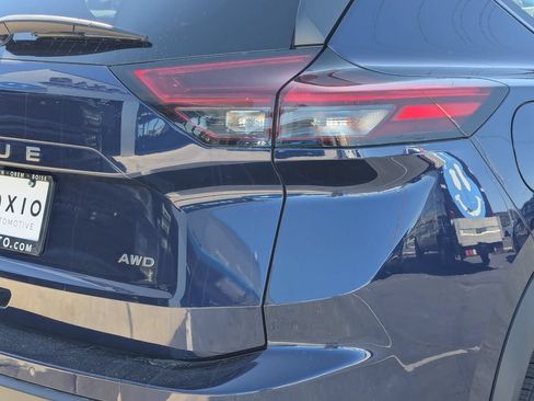 Used 2025 Nissan Rogue SV AWD/4WD image 5