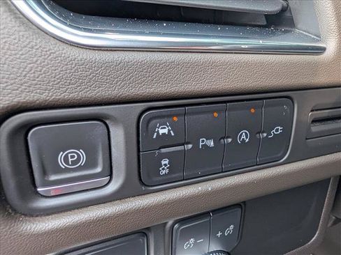 Used 2022 GMC Yukon SLE RWD image 33