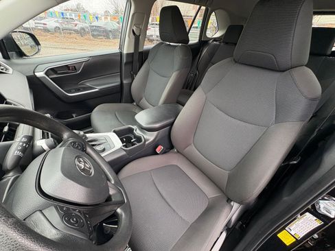 Used 2025 Toyota RAV4 LE image 35