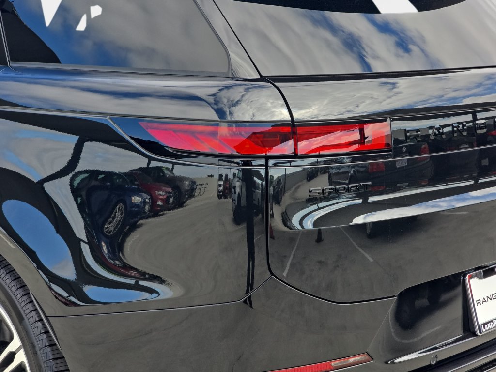 New 2026 Land Rover Range Rover Sport Dynamic SE AWD/4WD image 36