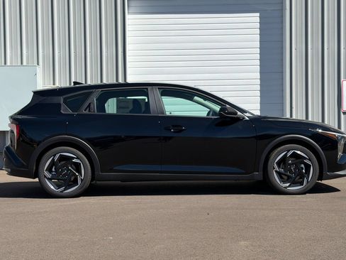 New 2026 Kia K4 EX FWD image 3