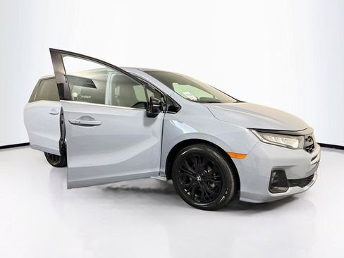 Used 2025 Honda Odyssey Sport-L image 21