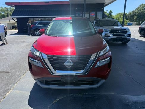 Used 2022 Nissan Rogue SV FWD image 2
