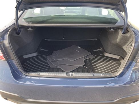 Used 2024 Subaru Legacy Limited image 6