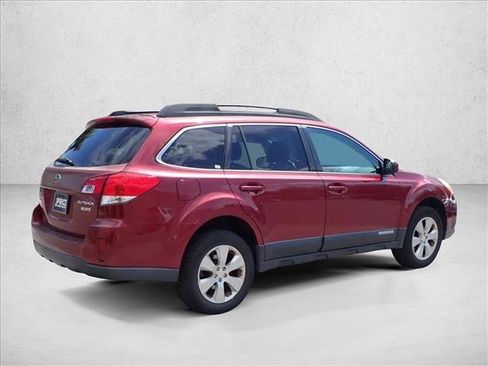 Used 2012 Subaru Outback 2.5i Premium w/ All-Weather Pkg AWD/4WD image 4