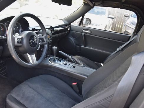 Used 2006 MAZDA MX-5 Miata Touring RWD image 10
