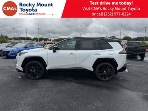 Used 2026 Toyota RAV4 XSE w/ Panoramic Sun Roof Package AWD/4WD image 4