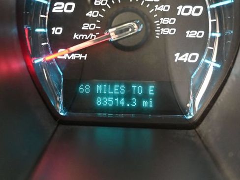 Used 2010 Ford Taurus SEL FWD image 19