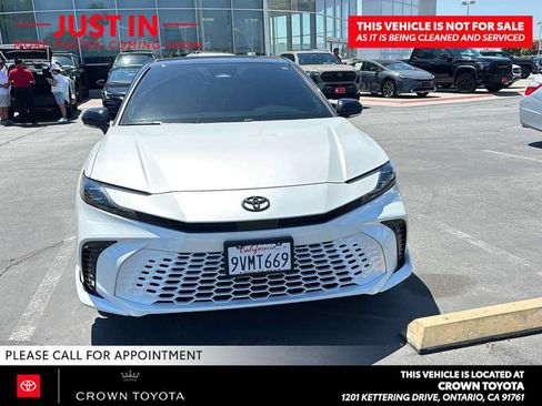 Used 2025 Toyota Camry XSE w/ Premium Package FWD image 2