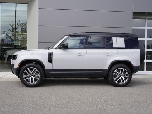 New 2026 Land Rover Defender 110 S AWD/4WD image 8