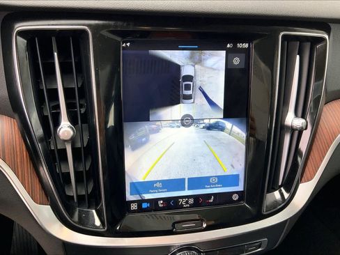 Used 2024 Volvo S60 B5 Plus image 23