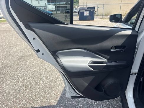 Used 2023 Nissan Kicks SR w/ SR Premium Package FWD image 12