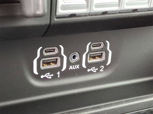 Used 2022 RAM 2500 Big Horn w/ Level C Equiment Group image 23