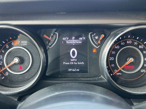 Used 2020 Jeep Wrangler Sport AWD/4WD image 26