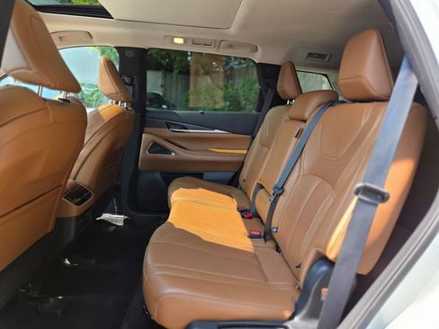 Used 2023 INFINITI QX60 Sensory w/ Cargo Package AWD/4WD image 24