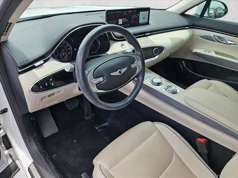 Used 2023 Genesis GV70 2.5T w/ Advanced Package AWD/4WD image 11