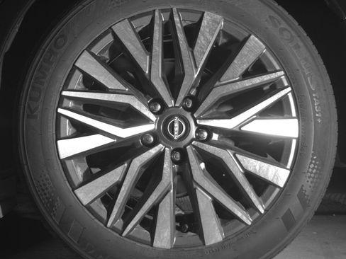 Used 2025 Nissan Altima 2.5 SV image 14