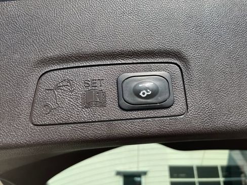 Used 2018 Lincoln MKC Premiere AWD/4WD image 30