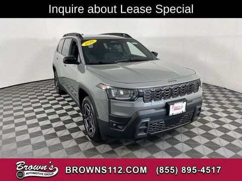 Used 2026 Jeep Cherokee Laredo AWD/4WD image 1