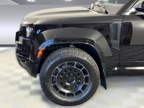 Certified 2026 Land Rover Defender 110 OCTA image 19