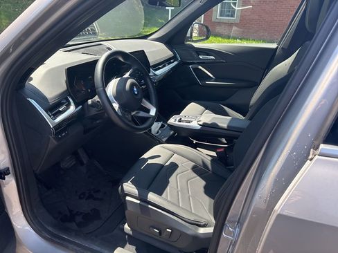 Certified 2025 BMW X1 xDrive28i w/ Convenience Package AWD/4WD image 10