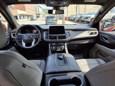 Used 2021 GMC Yukon XL SLT AWD/4WD image 12