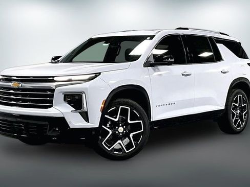 New 2026 Chevrolet Traverse High Country w/ LPO, Floor Liner Package image 2