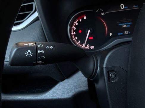 Used 2025 Toyota RAV4 XLE FWD image 35