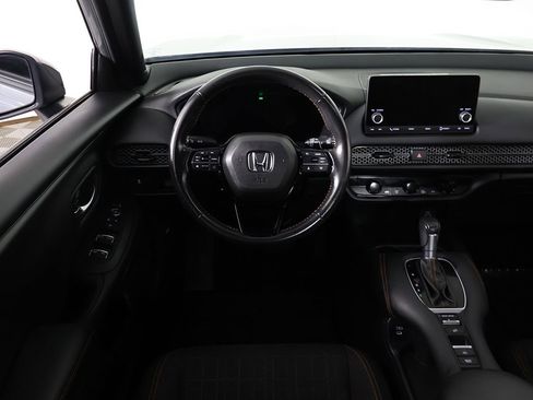 Used 2025 Honda HR-V Sport image 41