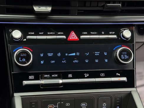 Used 2025 Hyundai Santa Fe Calligraphy AWD/4WD image 22