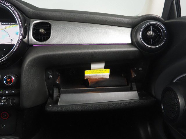 Used 2024 MINI Cooper 2-Door Hardtop FWD image 34