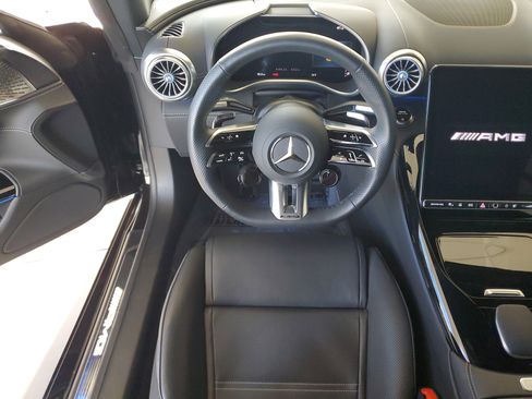 Used 2025 Mercedes-Benz SL 43 AMG image 13