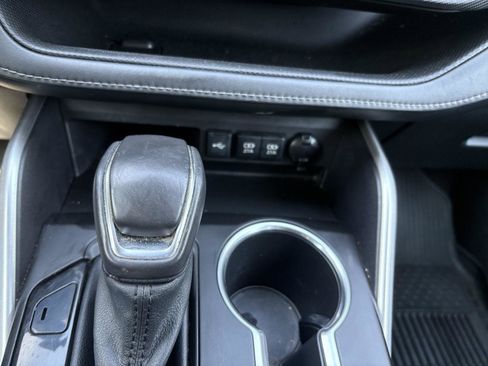 Used 2021 Toyota Highlander XSE image 18