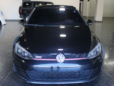 Used 2017 Volkswagen GTI S image 6