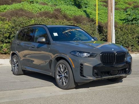 New 2026 BMW X5 xDrive50e w/ Executive Package image 2