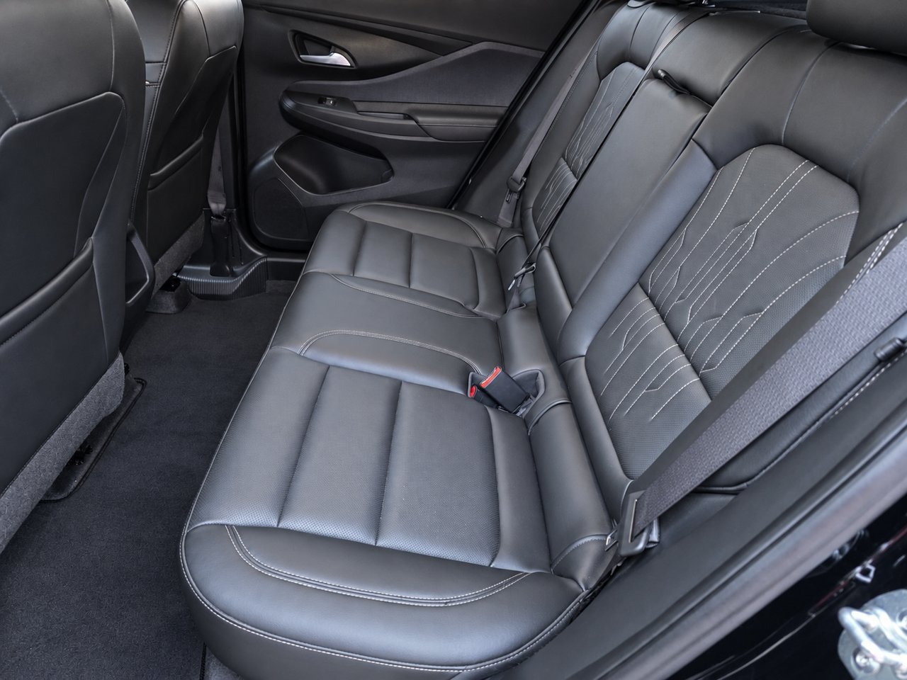 Certified 2025 Buick Envista Preferred FWD image 24